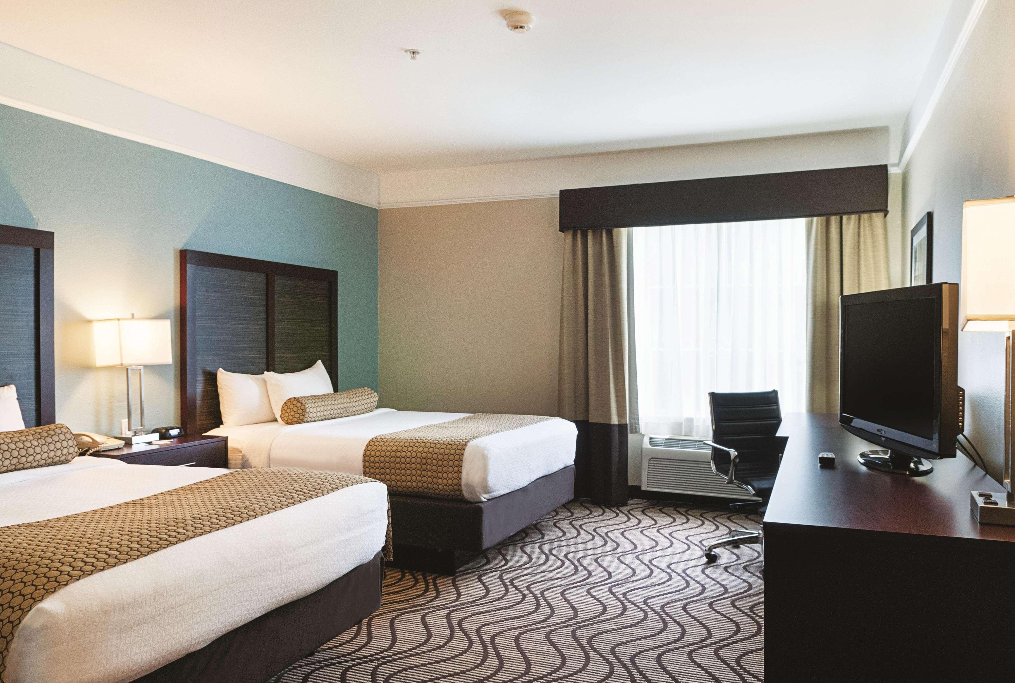 La Quinta By Wyndham Hotel